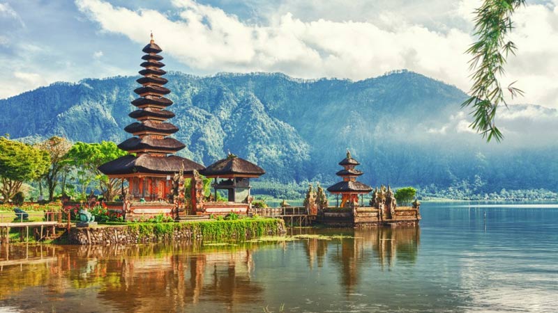 Find Travel Companion in Bali on JournAlong App & Website