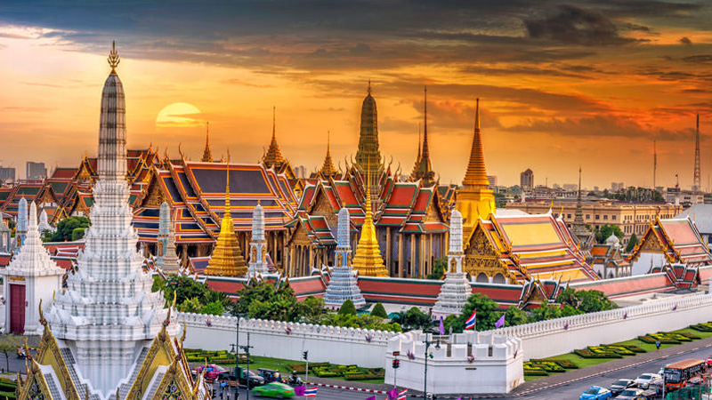 Find Travel Companion in bangkok on JournAlong App & Website